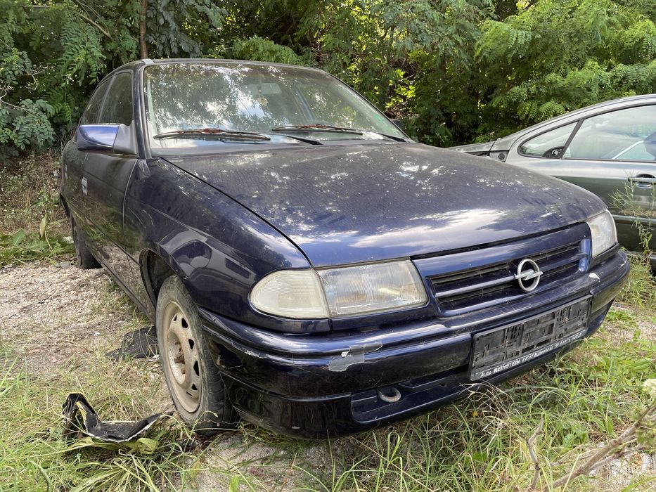 Опел Астра ф 1.6 1997 На Части