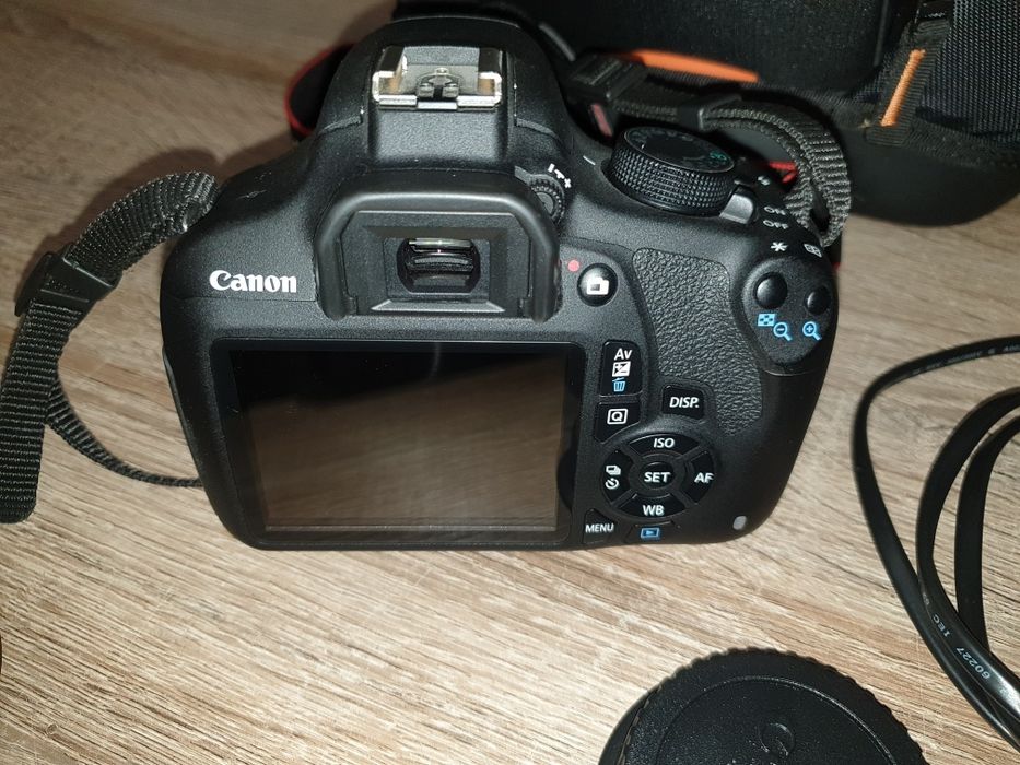 Aparat foto dslr canon eos 1200d ca nou