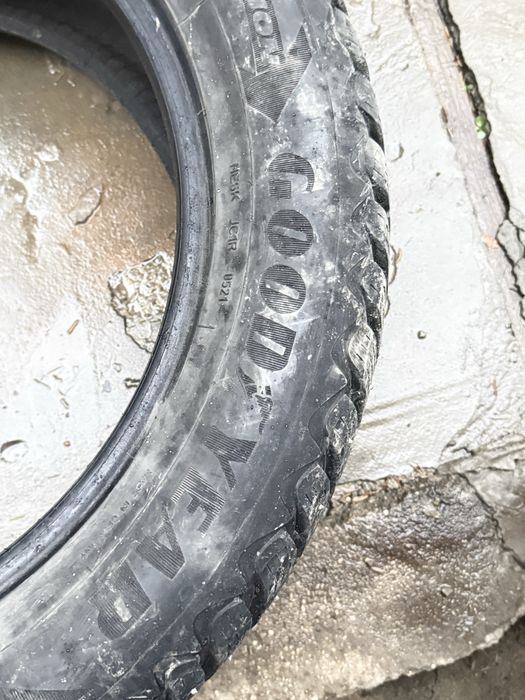 Продам 285/50/20 с шипами