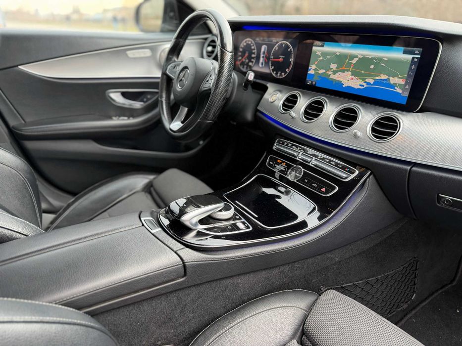 Mercedes E Class Avantgarde Tableta Camere 360 Iluminat Carplay