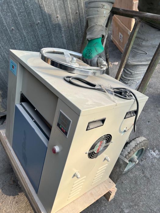 Пресс-ламинатор для пластиковых карт