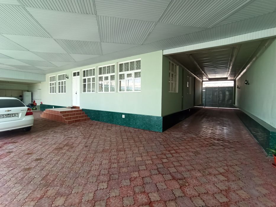 Махаллада 13 сотихли Ховли Уй сотилади