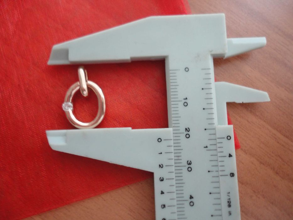 Златна Висулка с Диамант