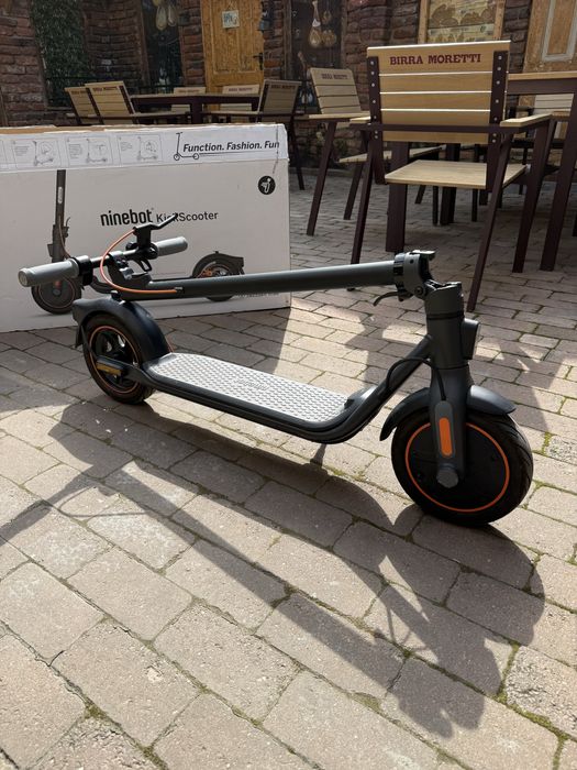 Trotinetă Electrică Segway Ninebot F40E, plus Cască Ninebot nouă cadou