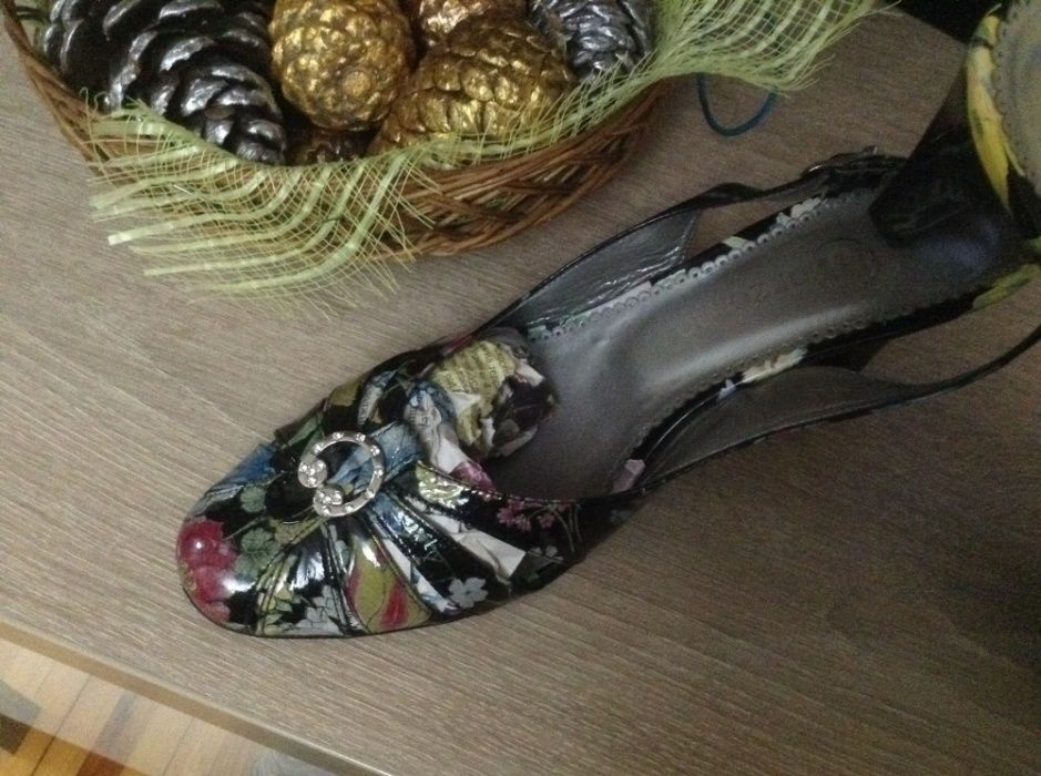 Итальянские туфли-босоножки