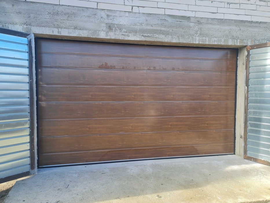 de vanzare usi garaj sectionale automate cu montaj in babeni