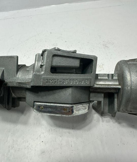 Contact cu cheie 3M51-3G880-AB Ford C-Max prima generatie seria