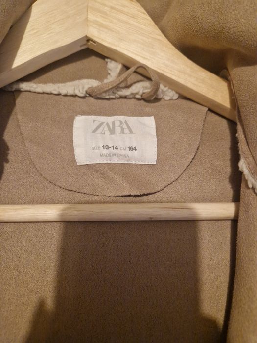 Топло палтото на ZARA