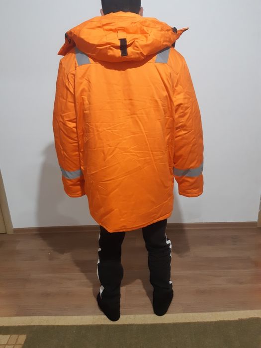 Продам зимний бушлат.