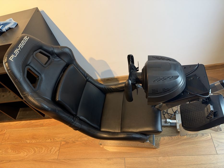 Scaun playseat revolution plus volan t300rs cu gt3 addon