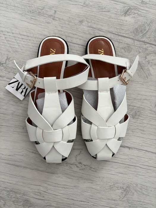 Продам женские сандалии Zara