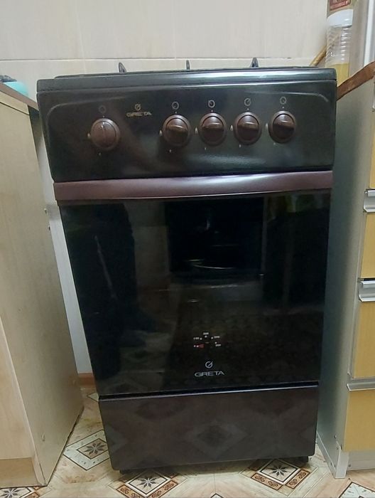 Продам газовую плиту