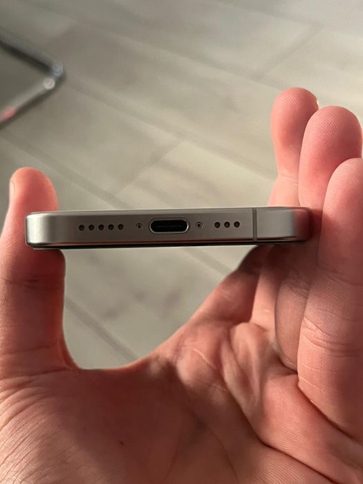 iPhone 15 Pro 128BG eSim