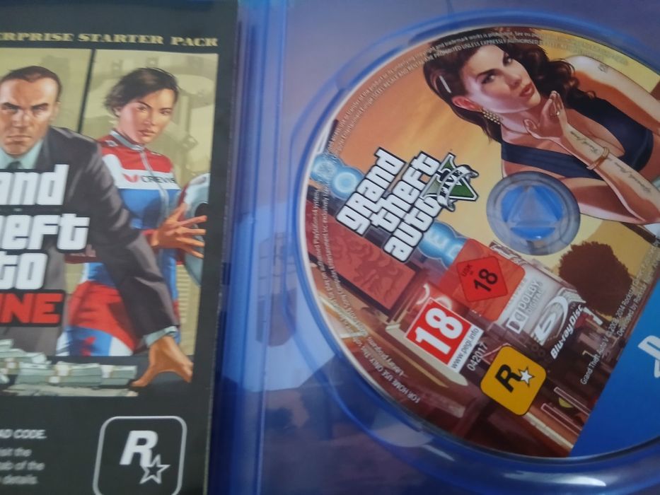 Vând gta 5 premium edition vând cu 100 de lei pentru ca este aproape nou nouț