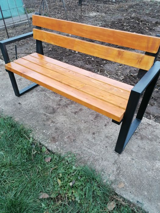 Изработка на градински пейки