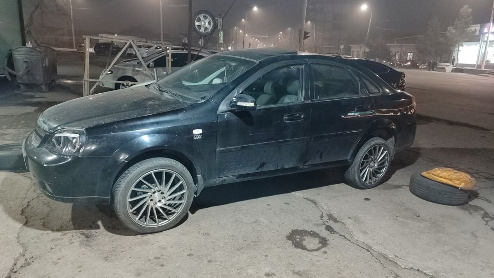 Lasetti AT 2009 srochna