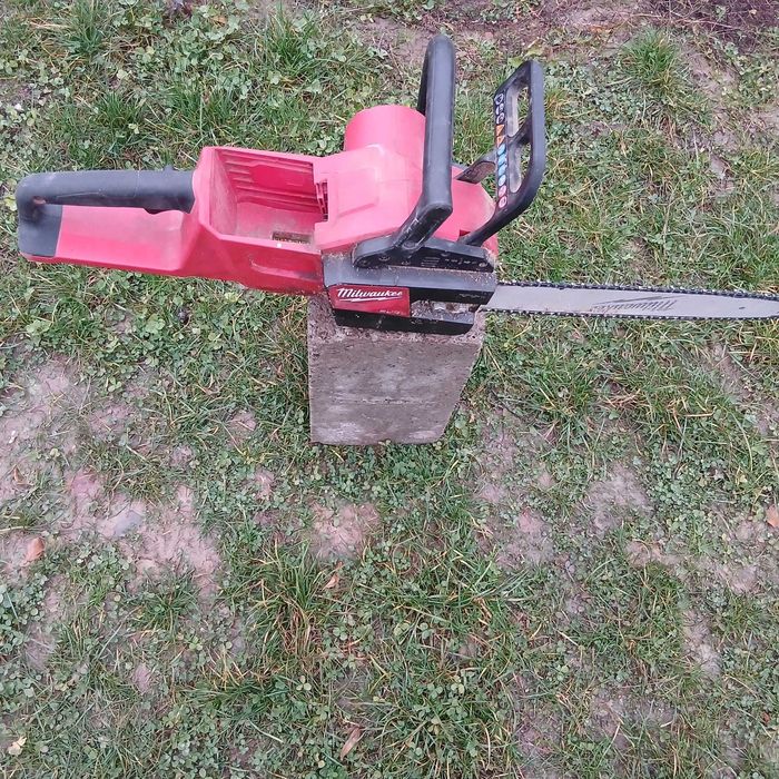 Drujba Milawukee pe acumulatori