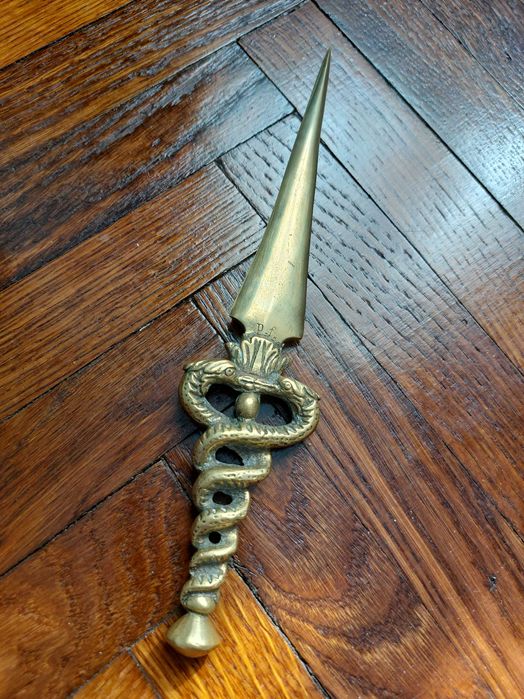 Satatueta din bronz suport bijuteri! Well, Just You Wait The Wolf