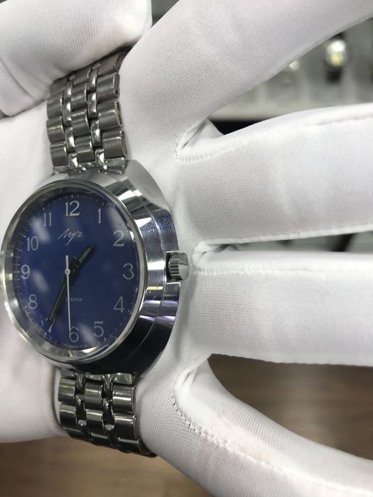 Мактайм ва луч соати сотилади