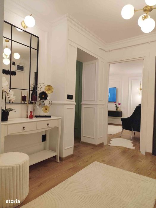 2 camere decomandat LUX , Etaj 1/4, situat in George Enescu, 146.000 €