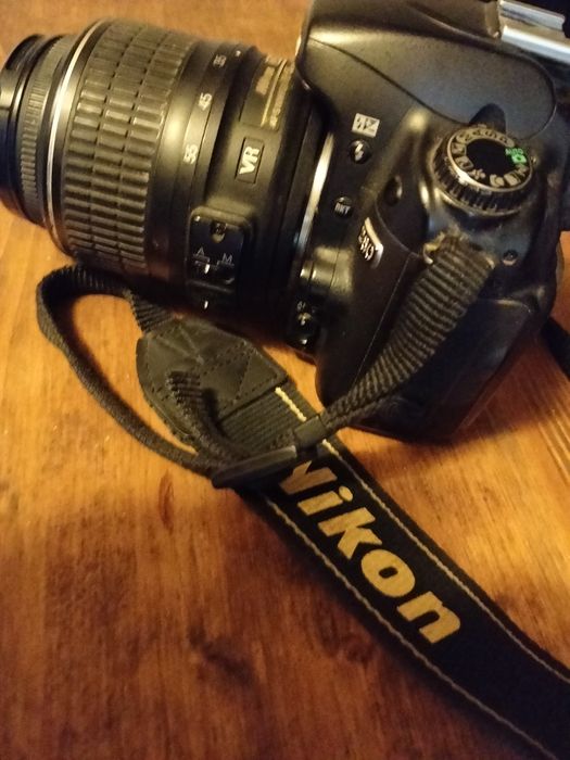 Cameră foto DSLR Nikon D40