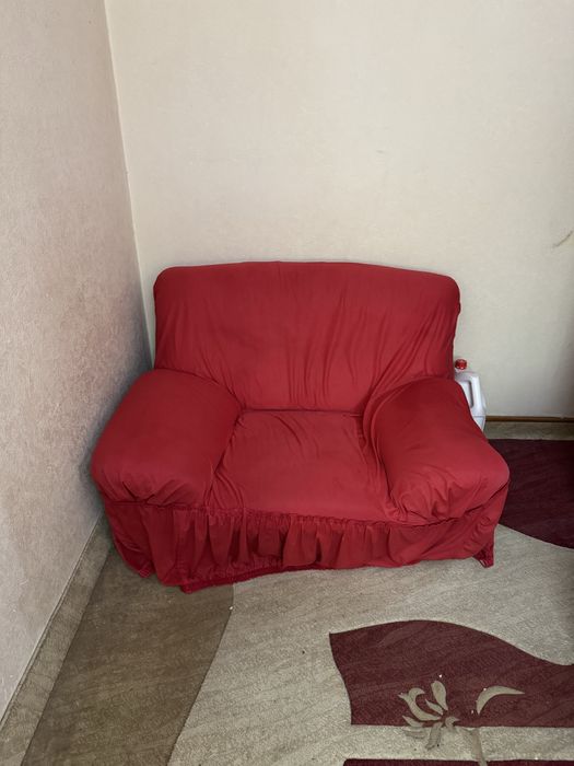 Продам диван и два кресла