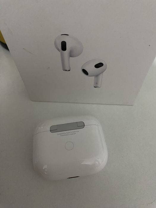 Airpods 3 продам срочно