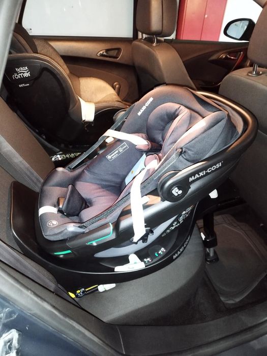 Scaun Auto  Maxi-Cosi Coral 360 I-Size + Baza auto iso fix Maxi-Cosi
