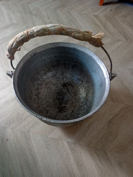 Ceaun mare  de tuci