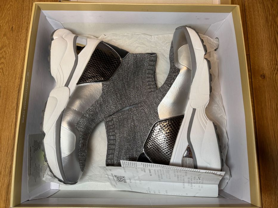 Спортно- елегантни обувки Michael Kors