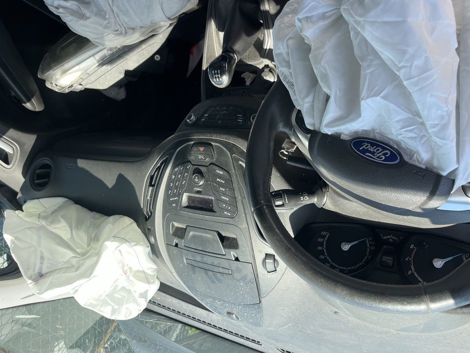 Ford Tourneo Courier 1.0 бензин ЗА ЧАСТИ!!