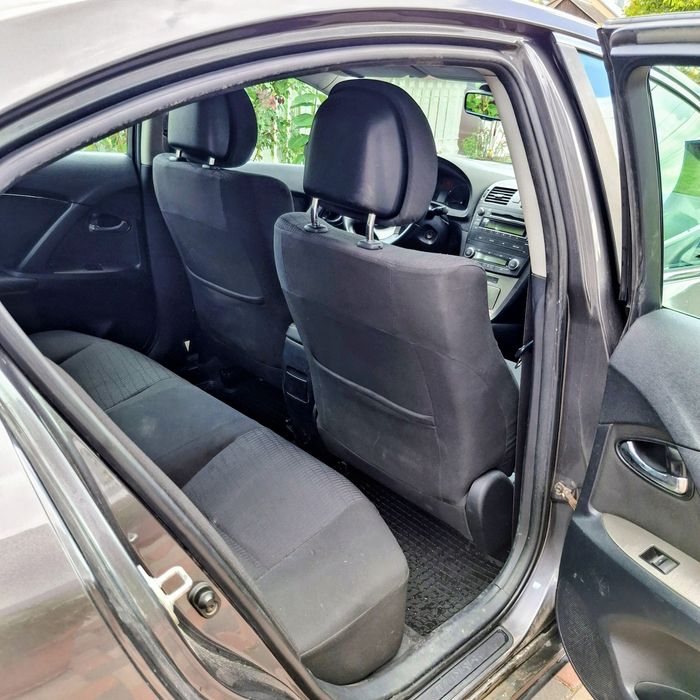 Vand Toyota avensis 2 .2