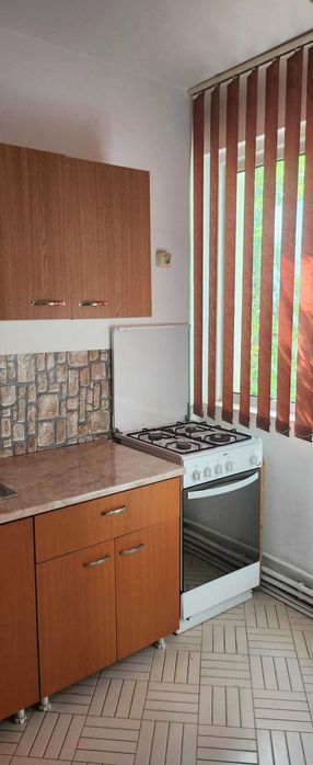 Inchiriez apartament 2 camere