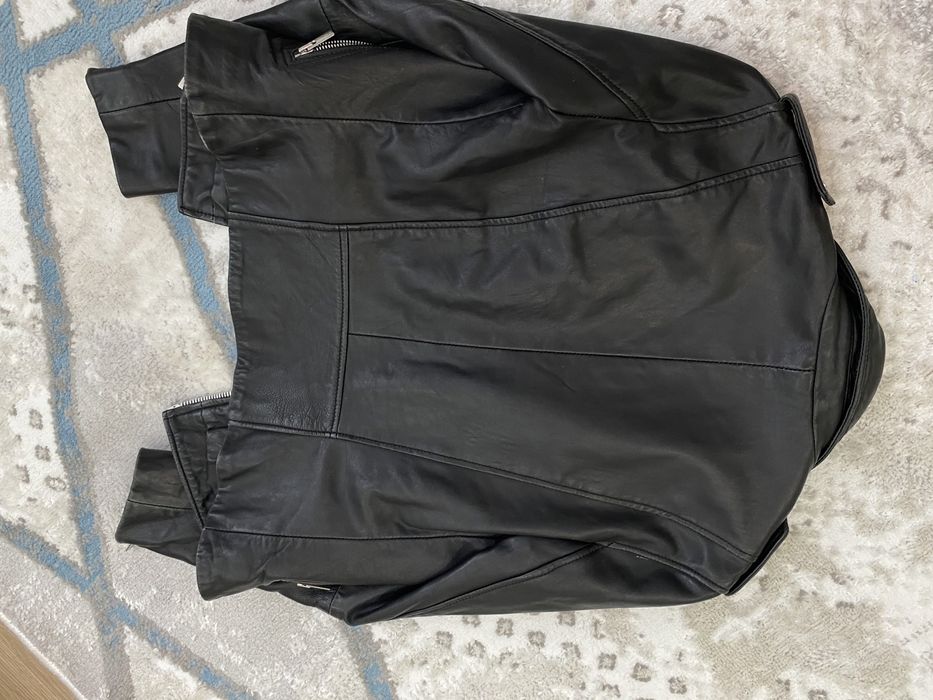 Кожаная куртка продам б/у