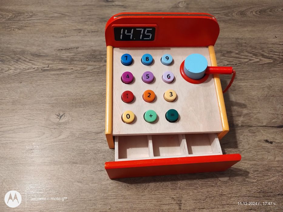 Дървена играчка касов апарат със скенер ( коледна играчка)