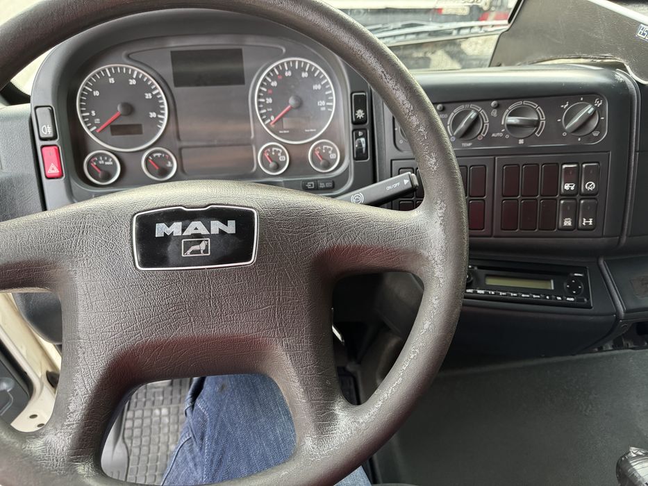 Vand Man cu lift/2012