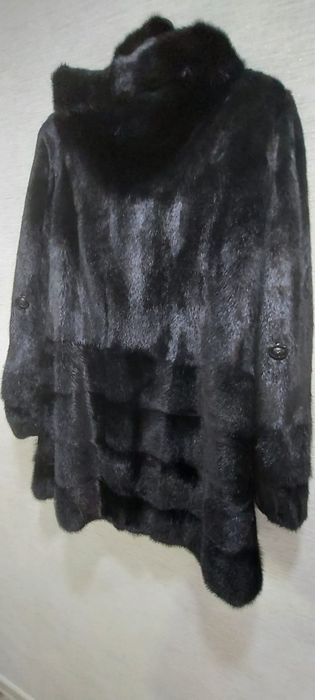 Продам норковую шубу