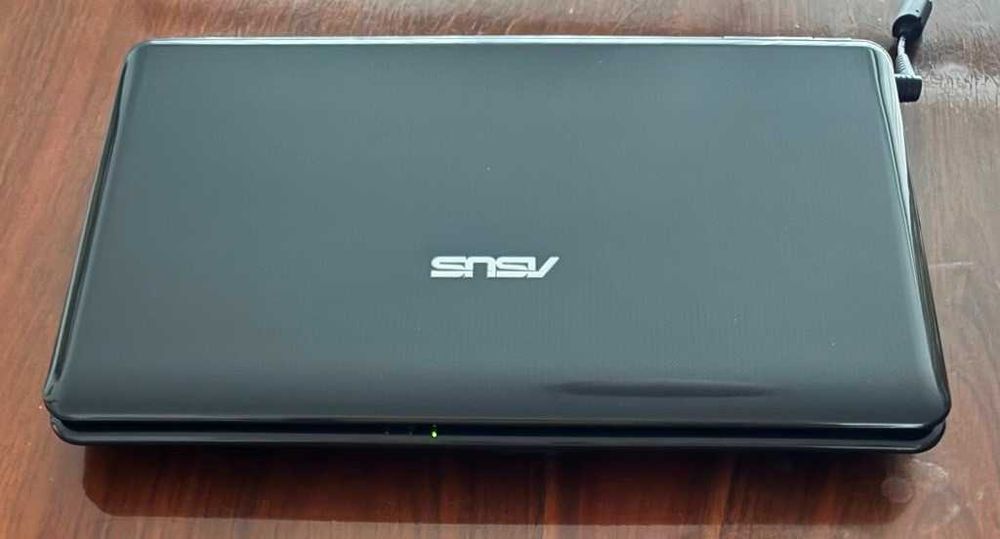 Laptop Toshiba Asus - pret 520 ron