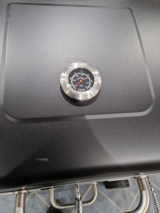 Gratar BBQ pe cărbune tip carucior