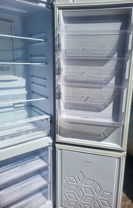 Продам холрдильник бирюса
