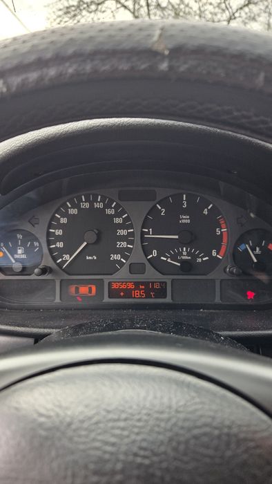 Vând BMW seria 3 E46