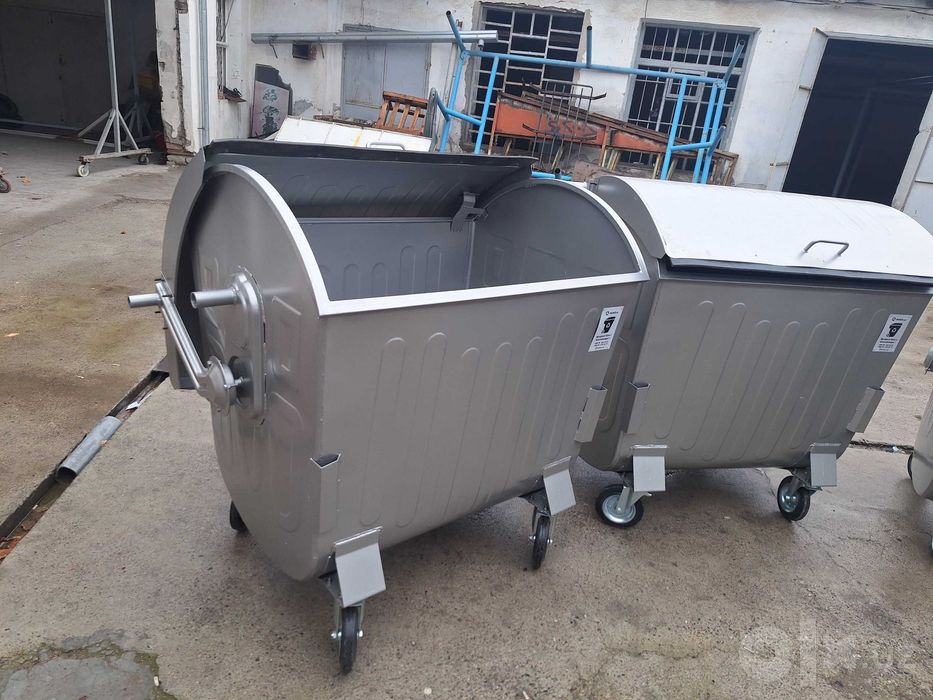 Металлический мусорный бак 1100 л