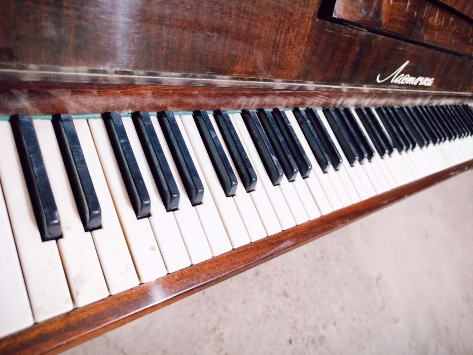 Pianino holati ajoyib tezkor sotuv