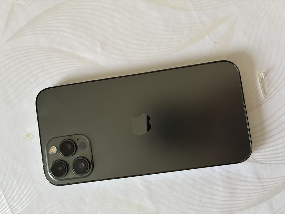 Продам айфон 12 про макс.