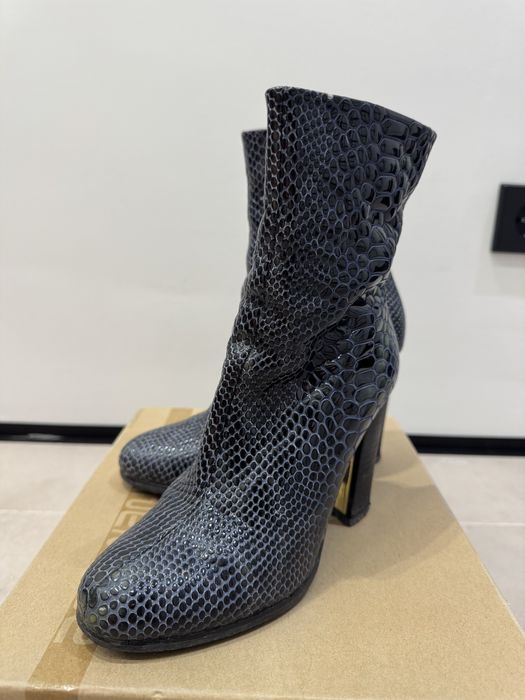 Продам обувь ботильоны