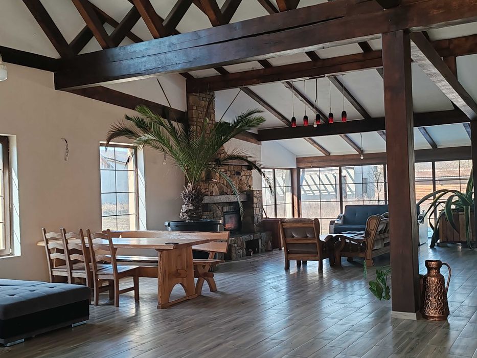 Casa de Vacanta (conac) Locatie Deosebita Oportunitate Afacere
