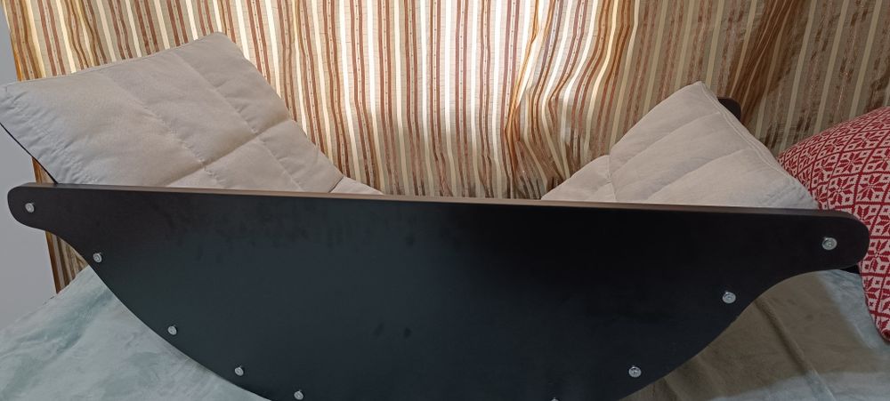 Кресло качалка в комнату