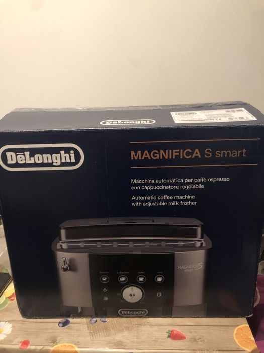 Delonghi Magnifica S Nou a fost facut 2 cafele de proba