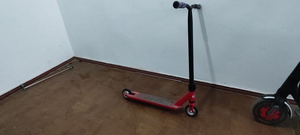 Продам трюковой самокат.