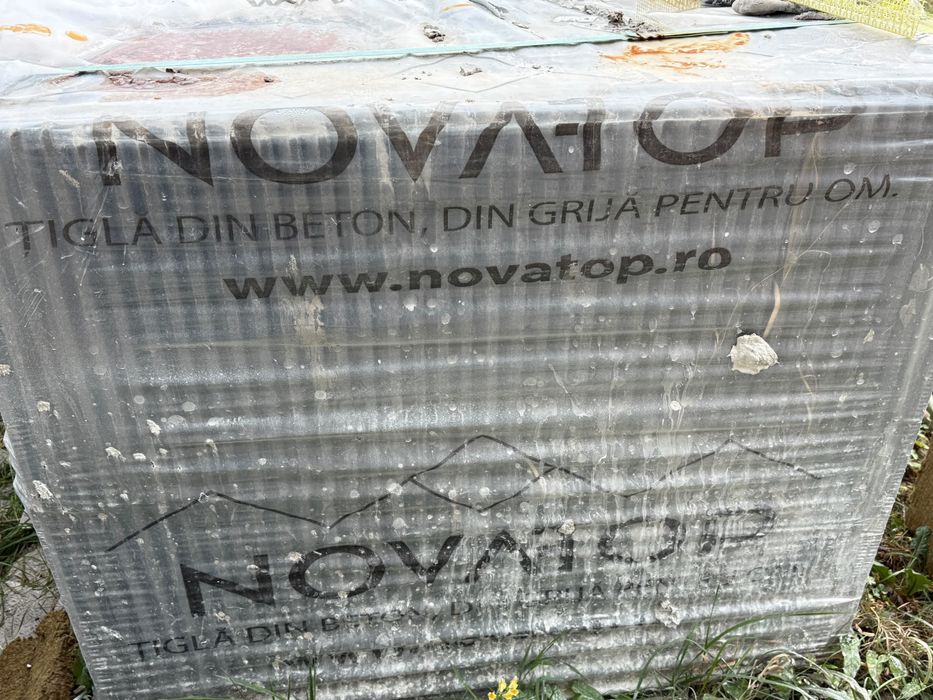 Tigla din beton gri antracit